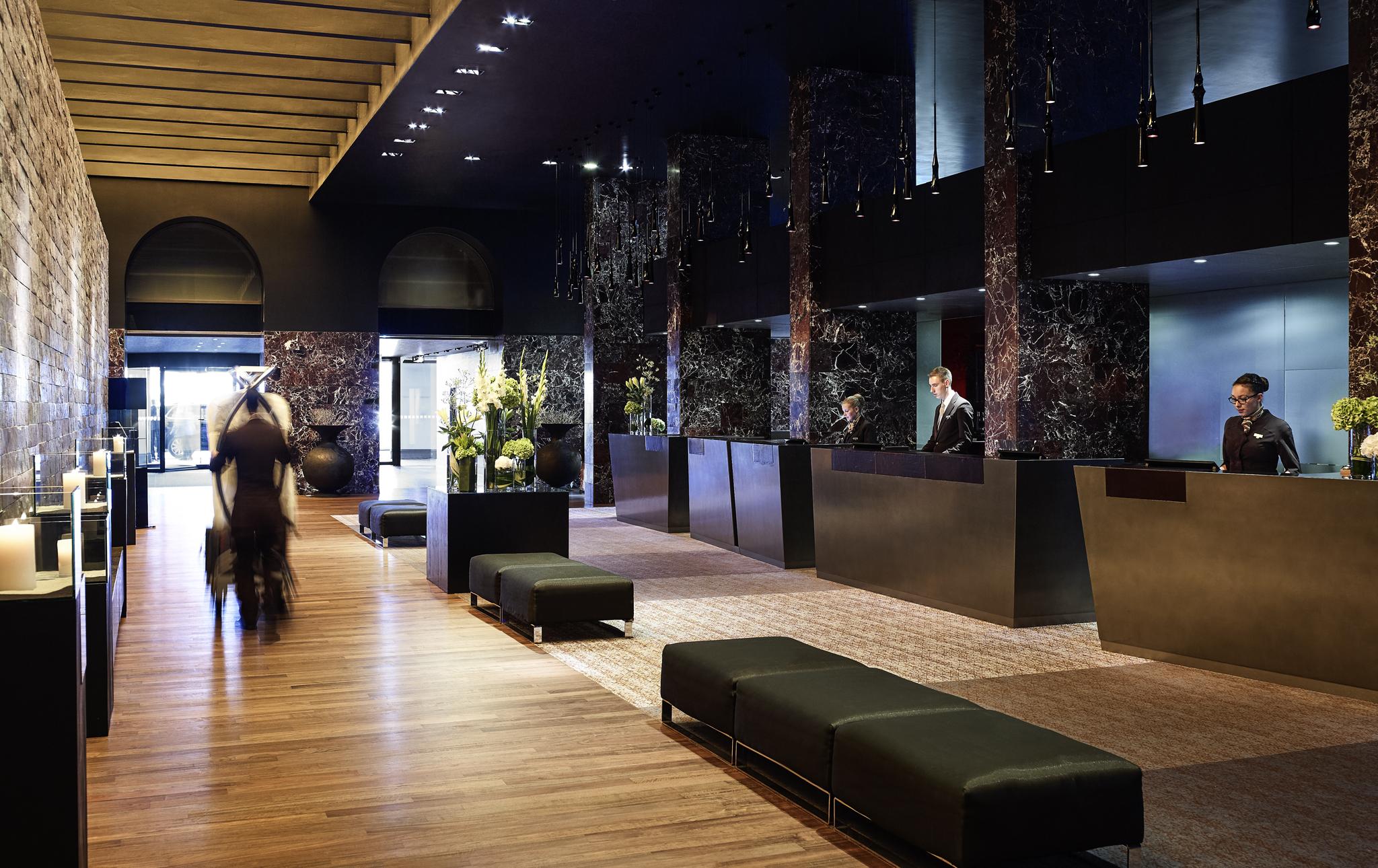Отель Sofitel Munich Bayerpost Экстерьер фото The lobby of the hotel